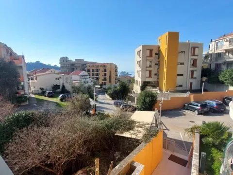 Rent, one bedroom apartment, 41m², Petrovac, Budva - image 5