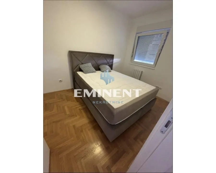Rent, two bedroom apartment, 42m², Novi Beograd Blok 72, Novi Beograd Sve Podlokacije