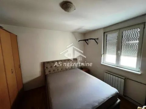 Rent, two bedroom apartment, 55m², Južni Bulevar, Vračar Sve Podlokacije - image 3