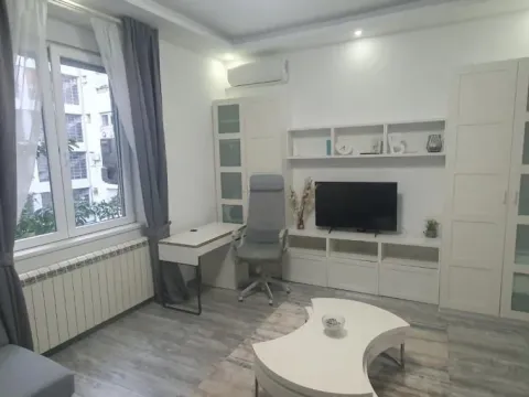 Rent, two bedroom apartment, 40m², Gundulićev Venac, Beograd