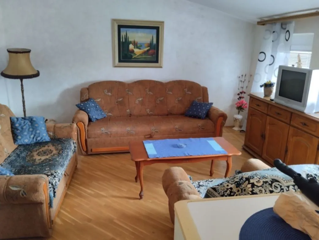 Izdavanje, jednosoban stan, 30m², Nikšić, Crna Gora