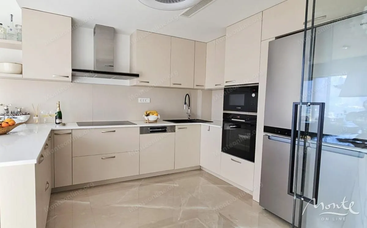 Sale, three bedroom apartment, 124m², Komoševina, Budva