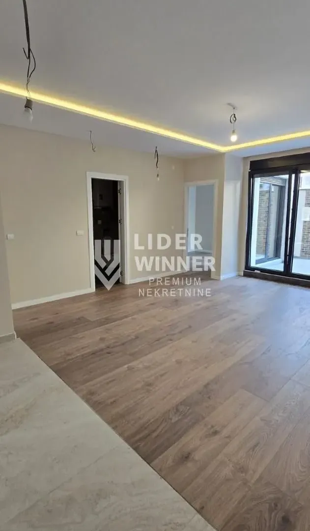 Sale, three bedroom apartment, 67m², Kluz, Zvezdara Sve Podlokacije