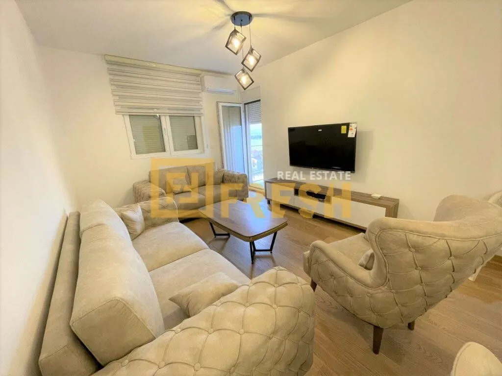 Izdavanje, jednosoban stan, 48m², City Kvart, Podgorica