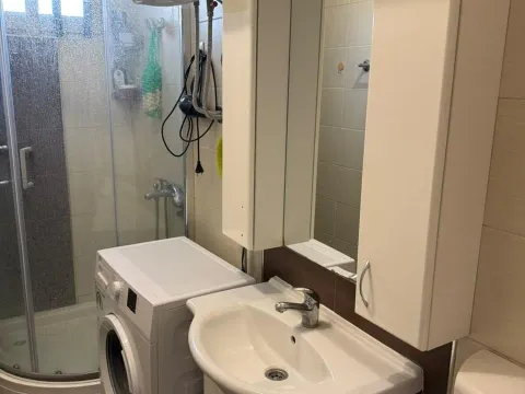 Izdavanje, trosoban stan, 50m², Slavujev Venac, Zvezdara Sve Podlokacije - image 13
