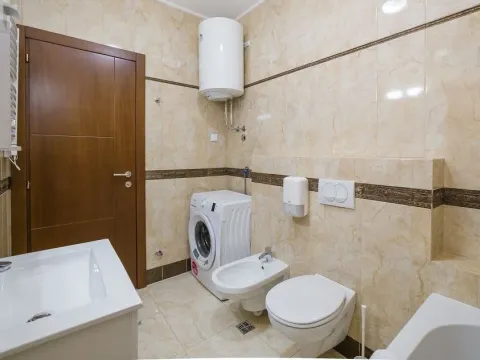 Sale, two bedroom apartment, 95m², Bečići, Budva - image 12