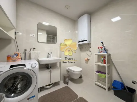 Izdavanje, dvosoban stan, 75m², City Kvart, Podgorica - image 11