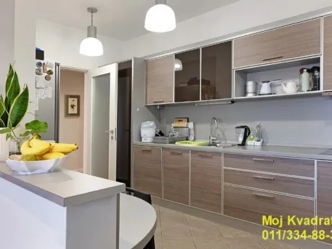 Prodaja, četvorosoban stan, 151m², Vračar Centar, Vračar Sve Podlokacije - image 7