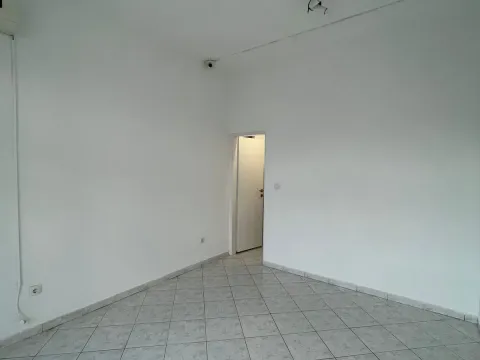 Rent, office space, 14m², Centar, Tivat - image 4