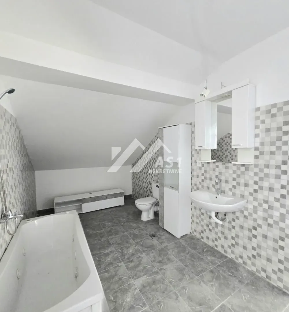 Rent, house, 360m², Telep, Novi Sad Sve Podlokacije