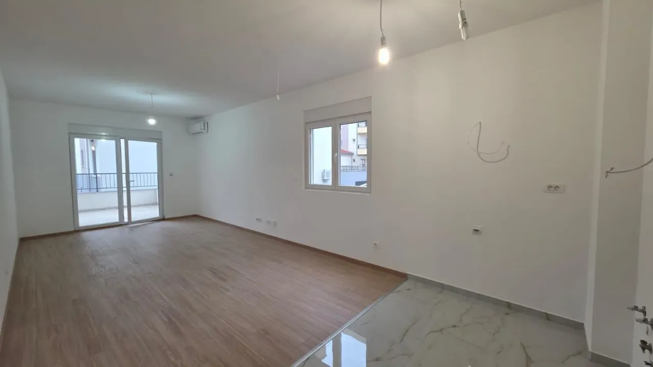 Prodaja, jednosoban stan, 65m², Budva, Crna Gora