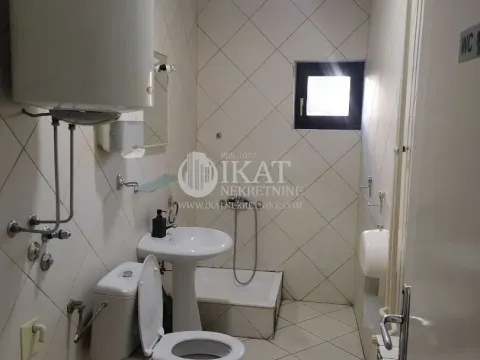 Izdavanje, kuća, 540m², Zvezdara Sve Podlokacije, Beograd - image 9