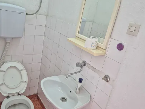 Izdavanje, poslovni prostor, 122m², Drpe Mandića, Podgorica - image 11