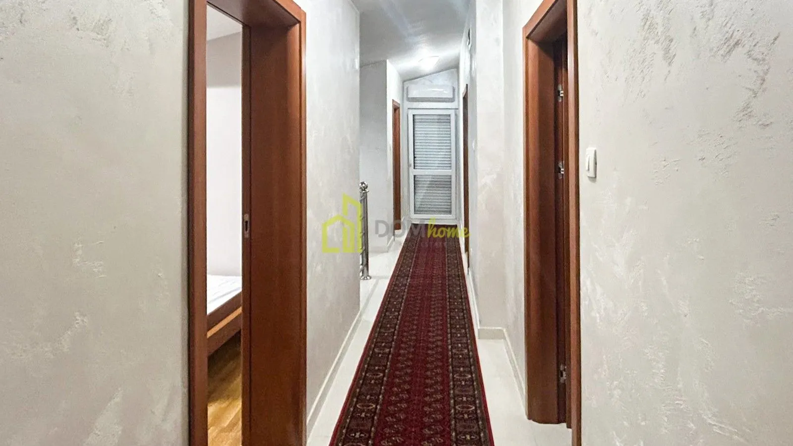 Izdavanje, kuća, 220m², Konik, Podgorica