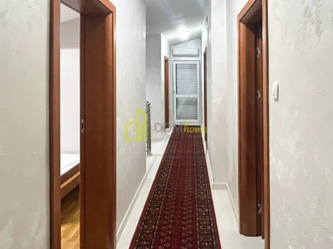 Izdavanje, kuća, 220m², Konik, Podgorica - image 12