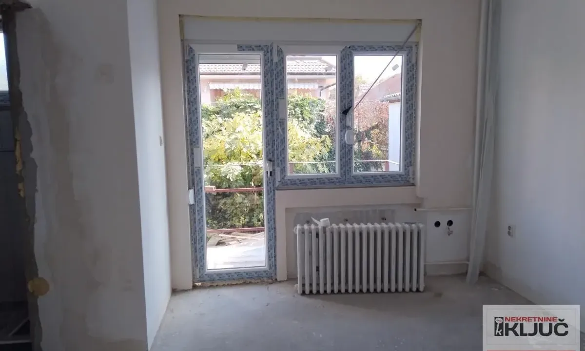 Prodaja, garsonjera, 20m², Sremska Kamenica, Petrovaradin