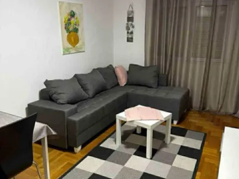 Izdavanje, dvosoban stan, 60m², Kod Big Fashion-a, Podgorica - image 2