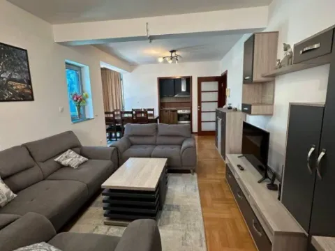 Izdavanje, dvosoban stan, 81m², Budva, Crna Gora - image 4