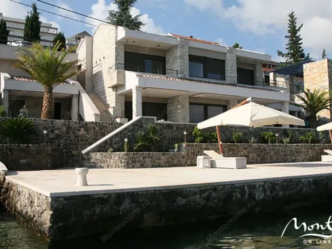 Prodaja, kuća, 300m², Krašići, Tivat - image 1