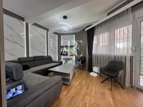 Izdavanje, trosoban stan, 117m², Centar, Podgorica - image 6