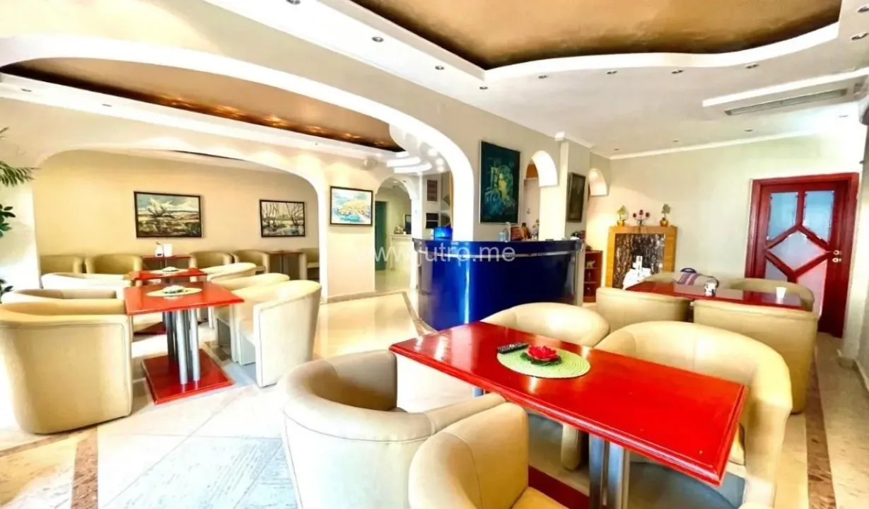 Prodaja, ugostiteljski objekat, 1300m², Centar, Budva