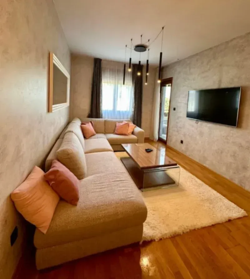 Izdavanje, dvosoban stan, 60m², Ljubović, Podgorica