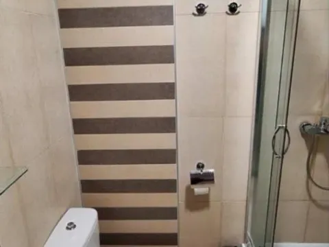 Izdavanje, jednosoban stan, 46m², Centar, Budva - image 6