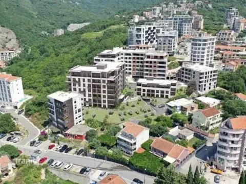 Sale, one bedroom apartment, 46m², Bečići, Budva - image 1