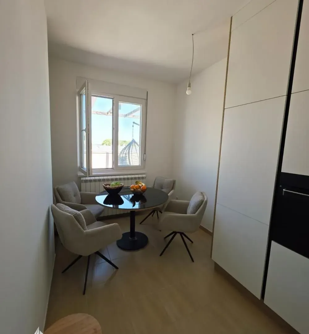 Sale, three bedroom apartment, 85m², Zemun Sve Podlokacije, Beograd