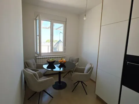 Prodaja, trosoban stan, 85m², Zemun Sve Podlokacije, Beograd - image 5