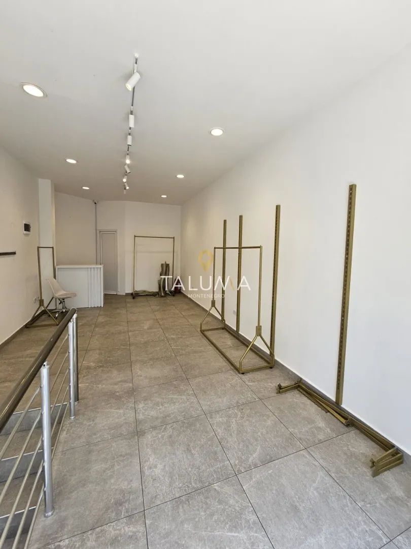 Rent, office space, 40m², Stari Aerodrom, Podgorica