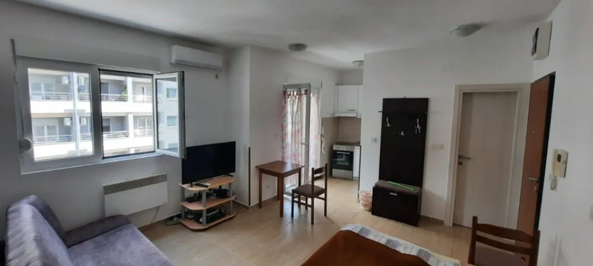 Izdavanje, garsonjera, 30m², Maslinjak, Budva
