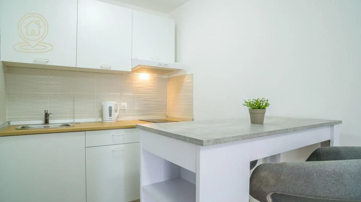 Izdavanje, jednosoban stan, 28m², Podbara, Novi Sad Sve Podlokacije