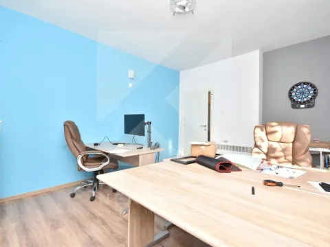 Izdavanje, poslovni prostor, 90m², Gorica C, Podgorica - image 6