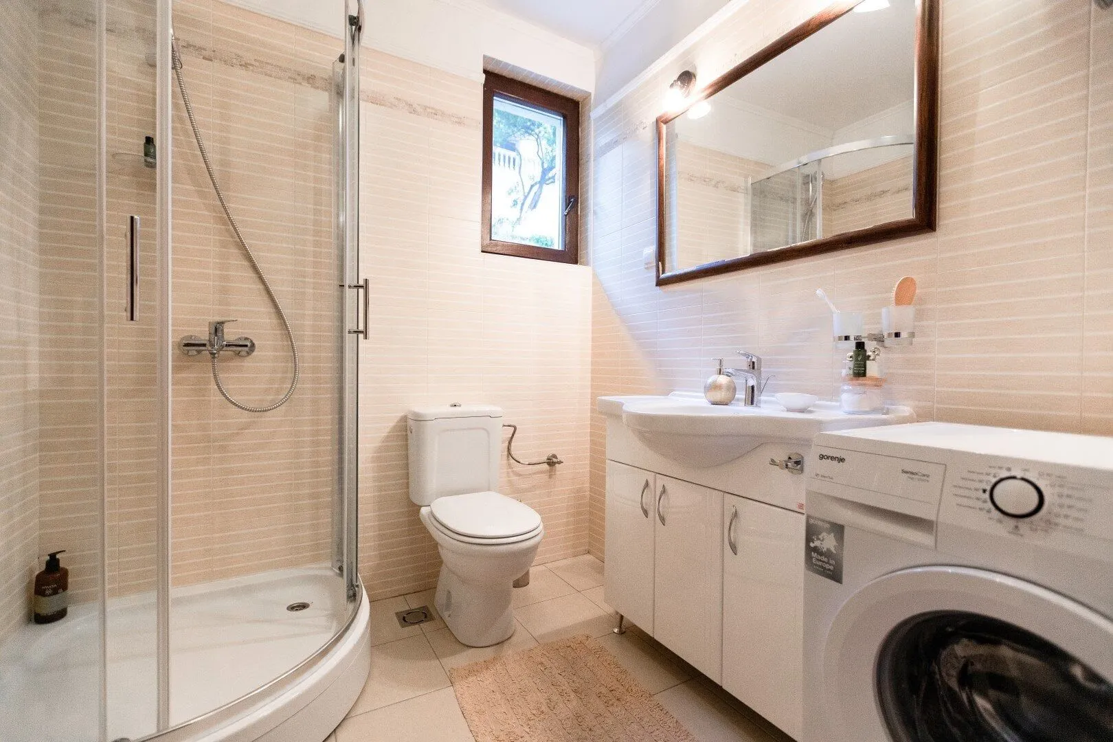 Prodaja, dvosoban stan, 101m², Kostanjica, Kotor
