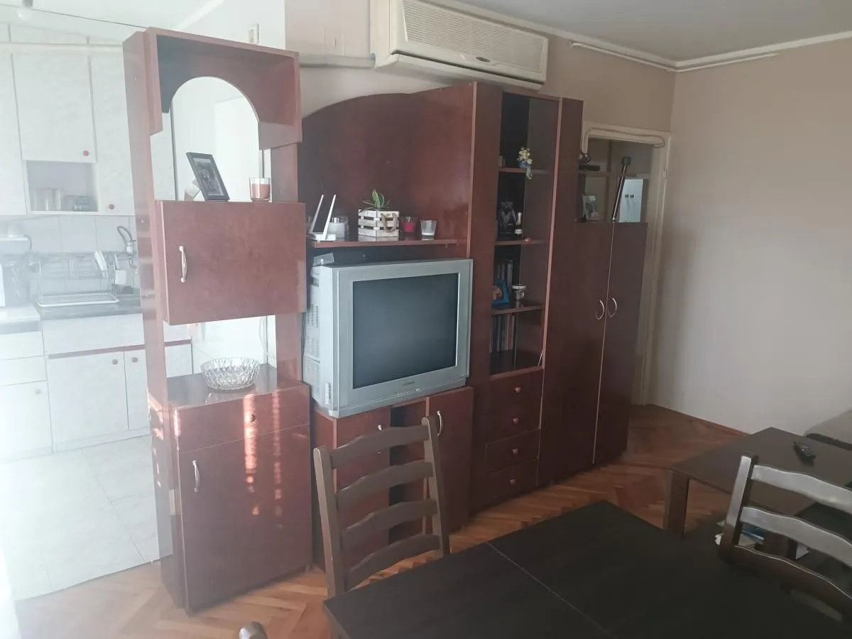 Prodaja, jednosoban stan, 40m², Centar, Niš