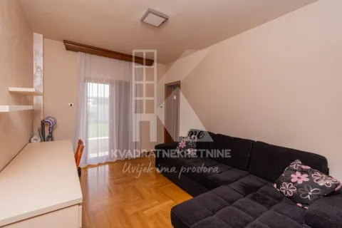 Izdavanje, kuća, 600m², Zeta, Podgorica - image 14