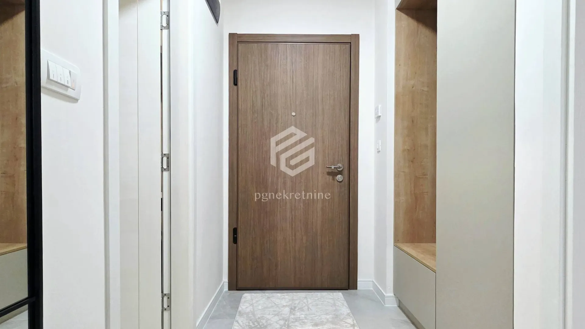 Rent, one bedroom apartment, 49m², Central Point, Podgorica