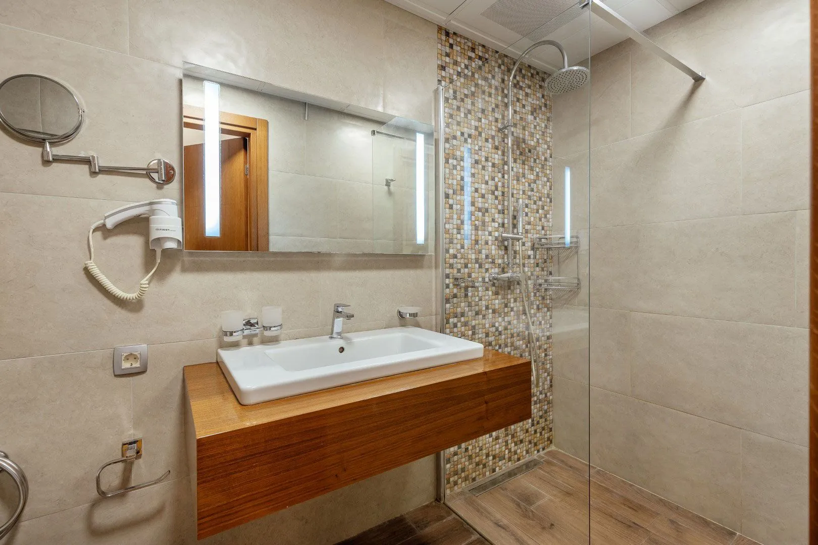 Prodaja, ugostiteljski objekat, 748m², Bijela, Herceg Novi
