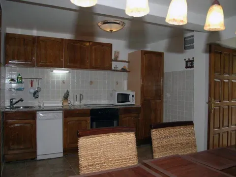 Sale, house, 100m², Rafailovići, Budva - image 2