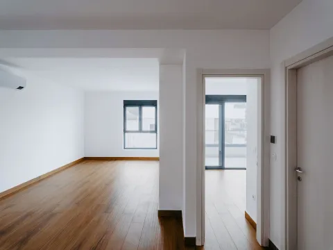 Izdavanje, ugostiteljski objekat, 1600m², Budva, Crna Gora - image 53