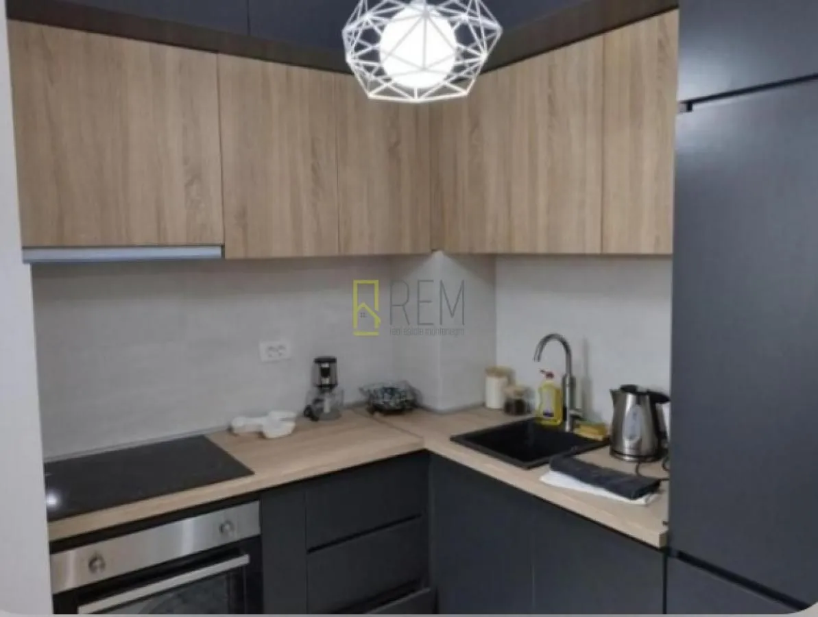 Izdavanje, jednosoban stan, 40m², City Kvart, Podgorica