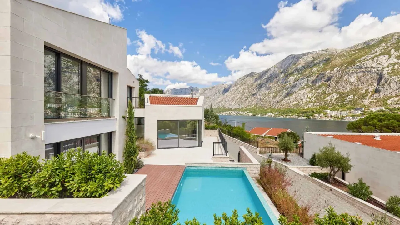 Prodaja, kuća, 456m², Prčanj, Kotor