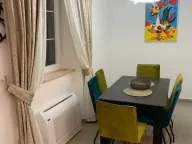 Prodaja, četvorosoban stan, 81m², Centar, Kotor - image 6