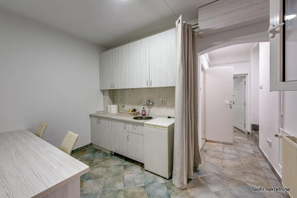 Prodaja, četvorosoban stan, 88m², Stari Grad, Beograd