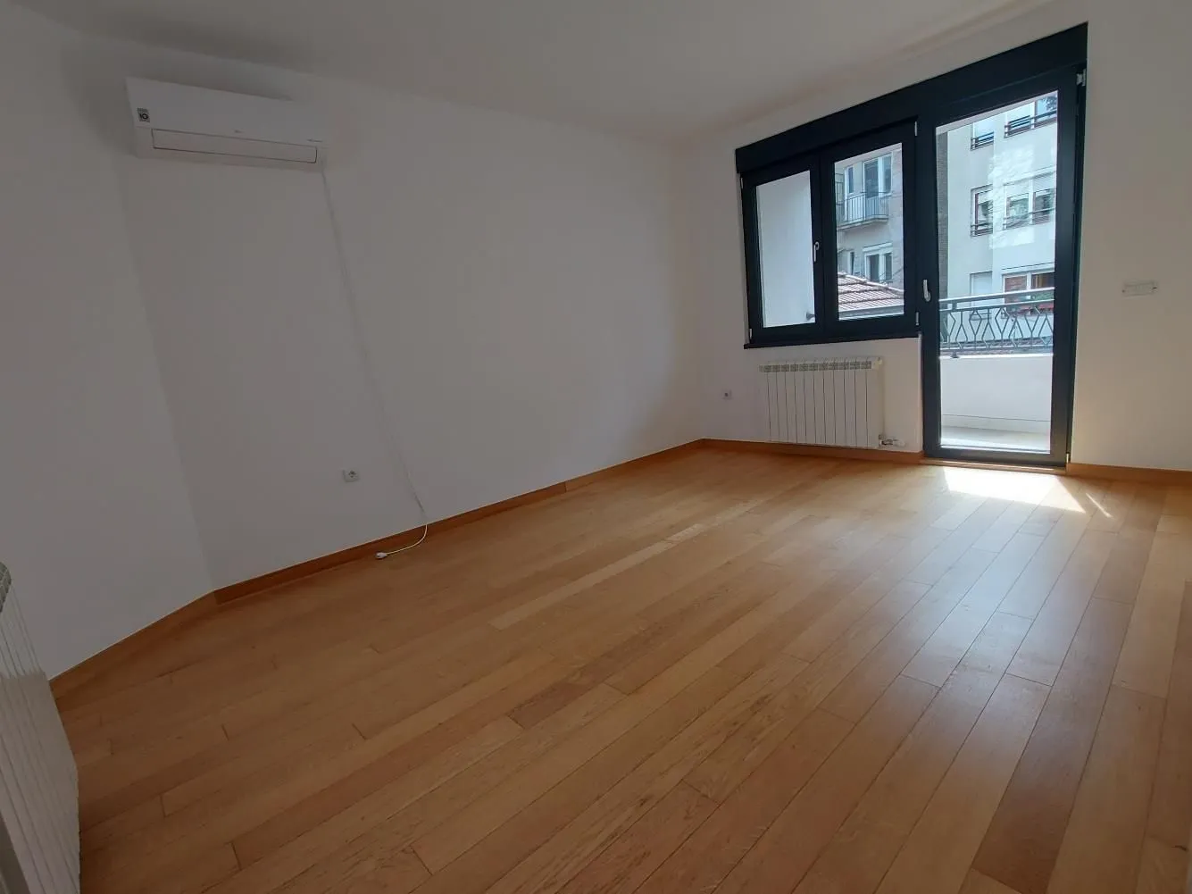 Rent, apartment, 84m², Kalenić Pijaca, Vračar Sve Podlokacije