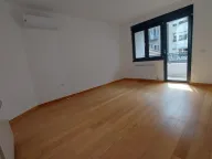 Izdavanje, stan, 84m², Kalenić Pijaca, Vračar Sve Podlokacije - image 4