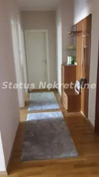 Izdavanje, trosoban stan, 60m², Centar, Novi Sad - image 11