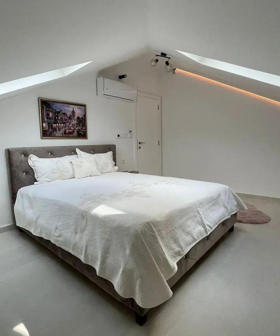 Sale, two bedroom apartment, 144m², Centar, Bar