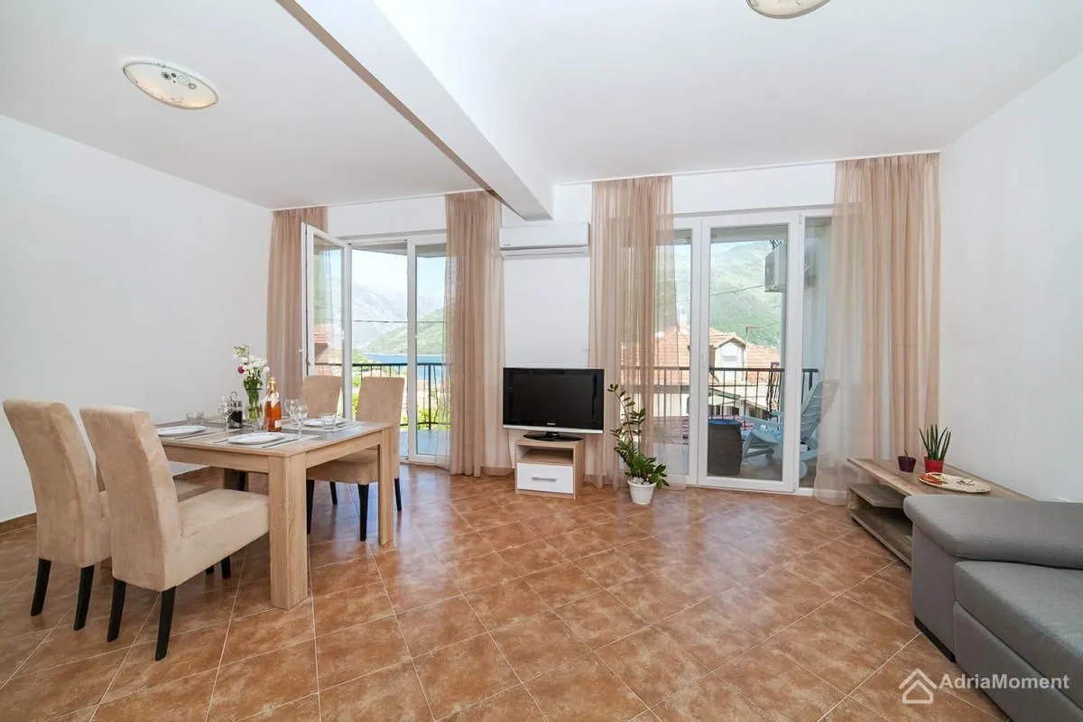 Prodaja, jednosoban stan, 62m², Kamenari, Herceg Novi